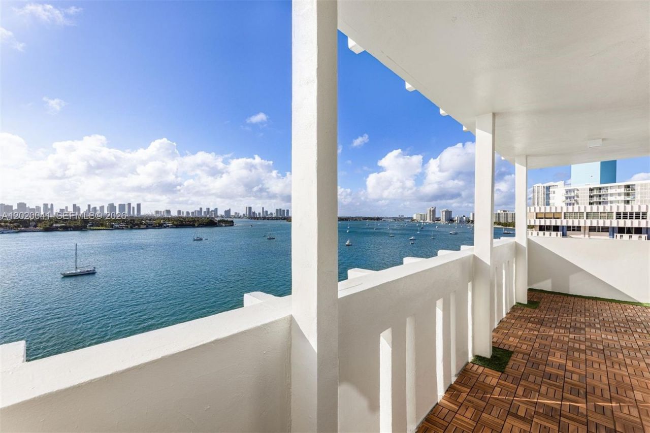 800 West Ave , Unit PH11, Miami Beach, FL 33139 Photo