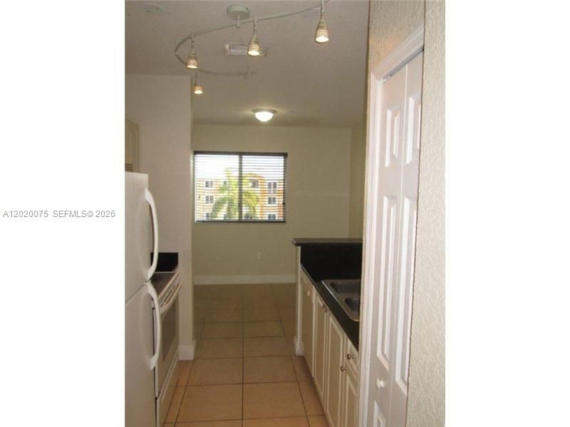 21000 SW 87th Ave , Unit 307, Cutler Bay, FL 33189 Photo