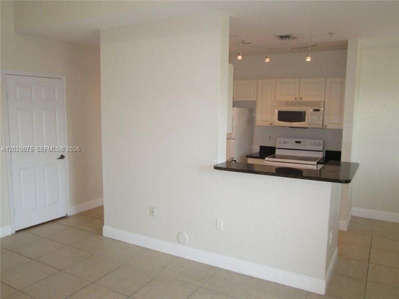 21000 SW 87th Ave , Unit 307, Cutler Bay, FL 33189 Photo