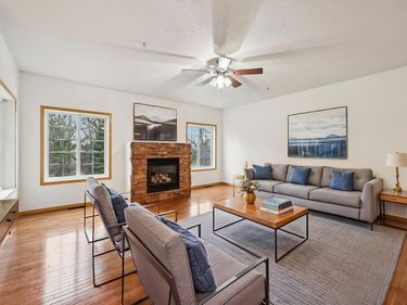 4980 Garland Court N, Unit G, Plymouth, MN 55446