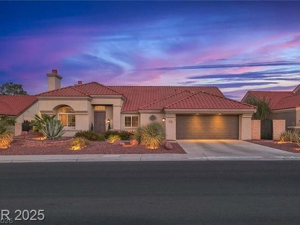 2900 Crown Ridge Drive , Las Vegas, NV 89134