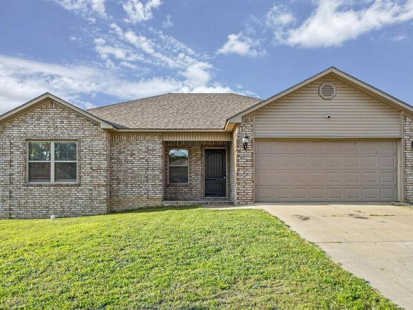 16 Patti Cove, Ward, AR 72176