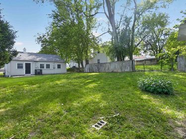 6764 Charles Street , Omaha, NE 68132