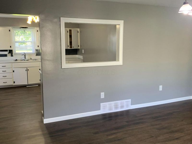 375 Kingston Pike , Circleville, OH 43113 Photo 4