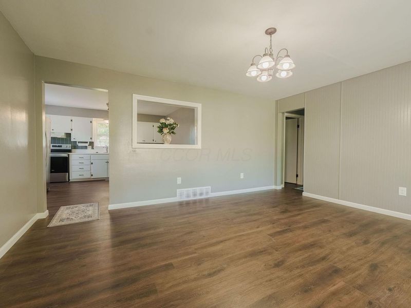 375 Kingston Pike , Circleville, OH 43113 Photo 8