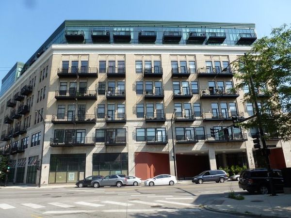 1645 W Ogden Avenue , Unit 818, Chicago, IL 60612