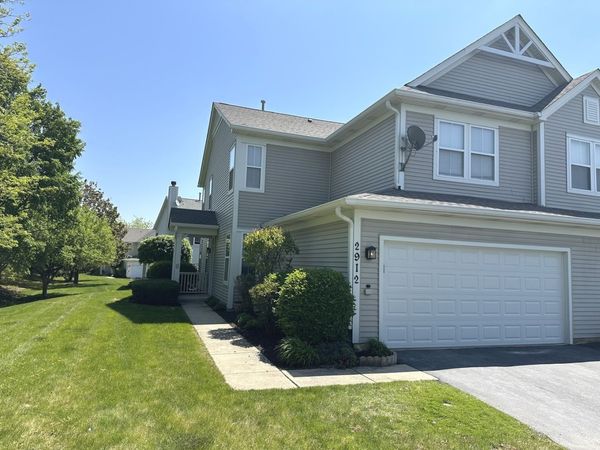 2912 FALLING WATERS Lane , Lindenhurst, IL 60046