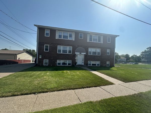 2705 N Lincoln Avenue , Davenport, IA 52804