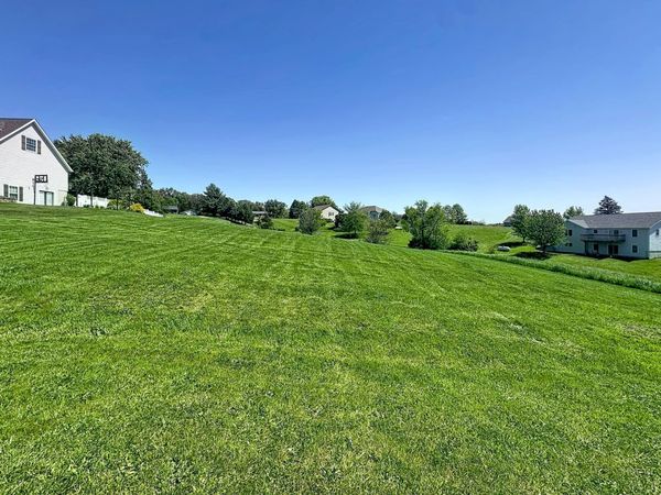 26 Lake Of The Hills , Orion, IL 61273