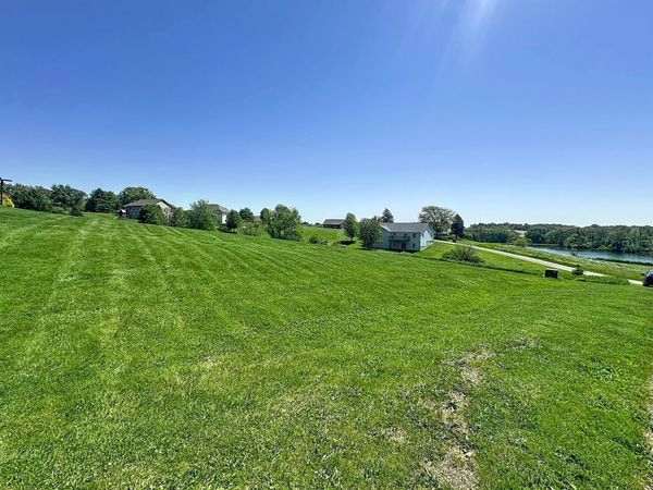 26 Lake Of The Hills , Orion, IL 61273