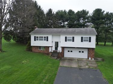 4446 S Carr Road, Apple Creek, OH 44606