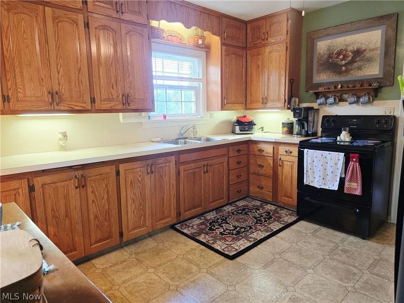 1521 Nicholear Avenue, Coshocton, OH 43812 Photo 9