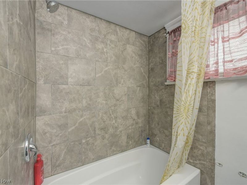 1631 Cohassett Avenue, Lakewood, OH 44107 Photo 10