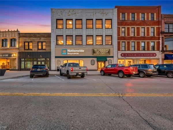 520 Broadway , Lorain, OH 44052
