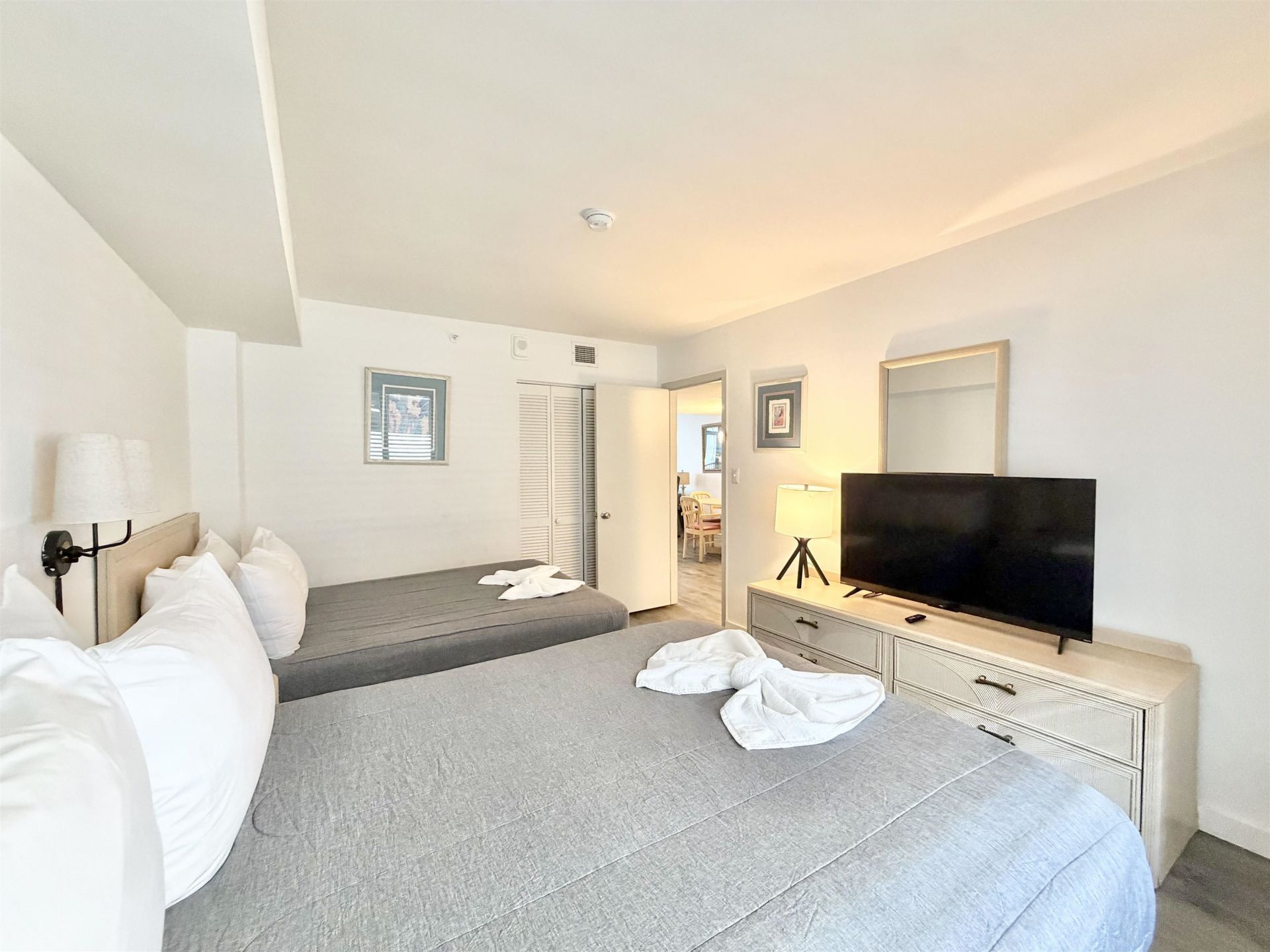 5308 N Ocean Blvd. Photo 11
