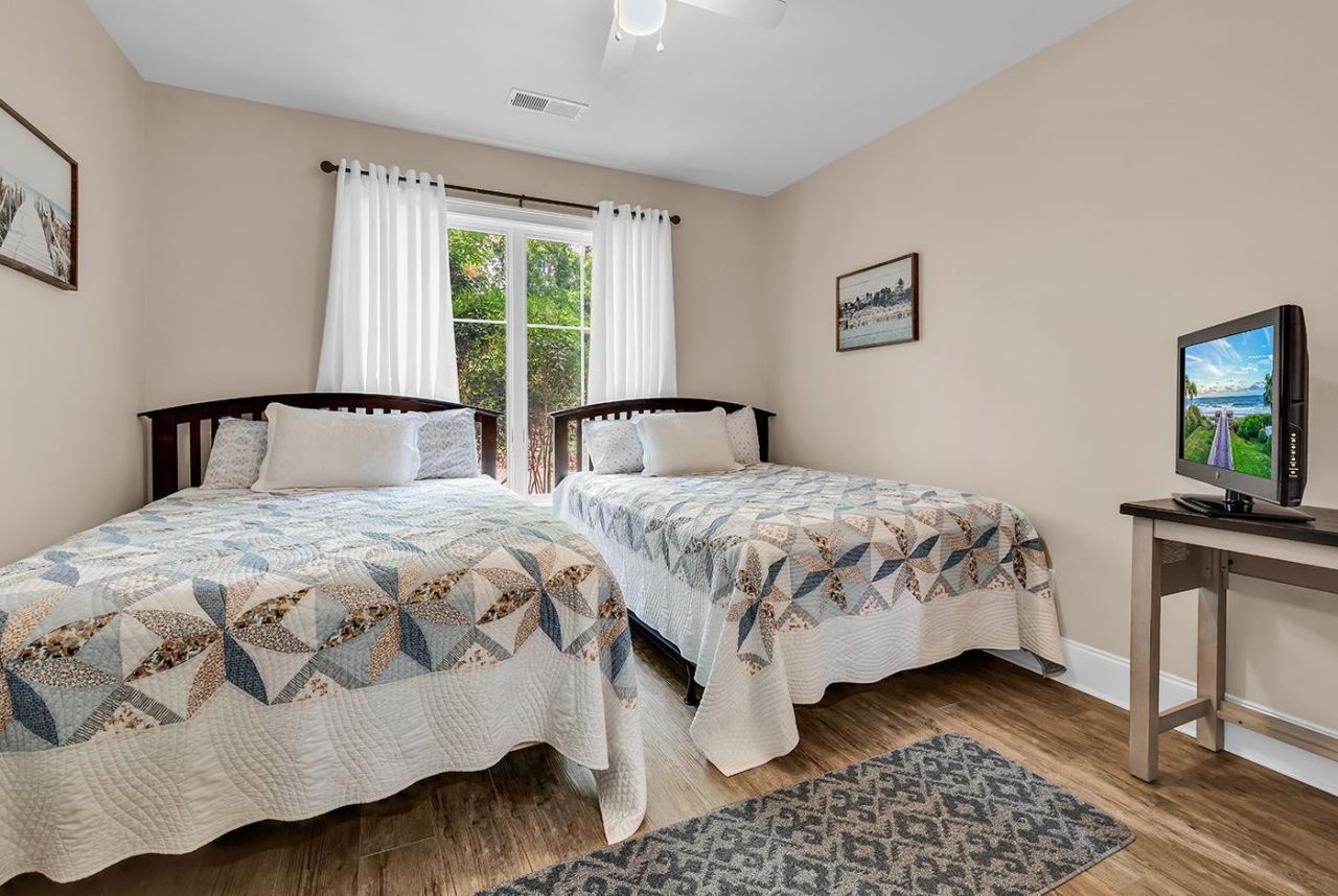 2180 Waterview Dr. Photo 16