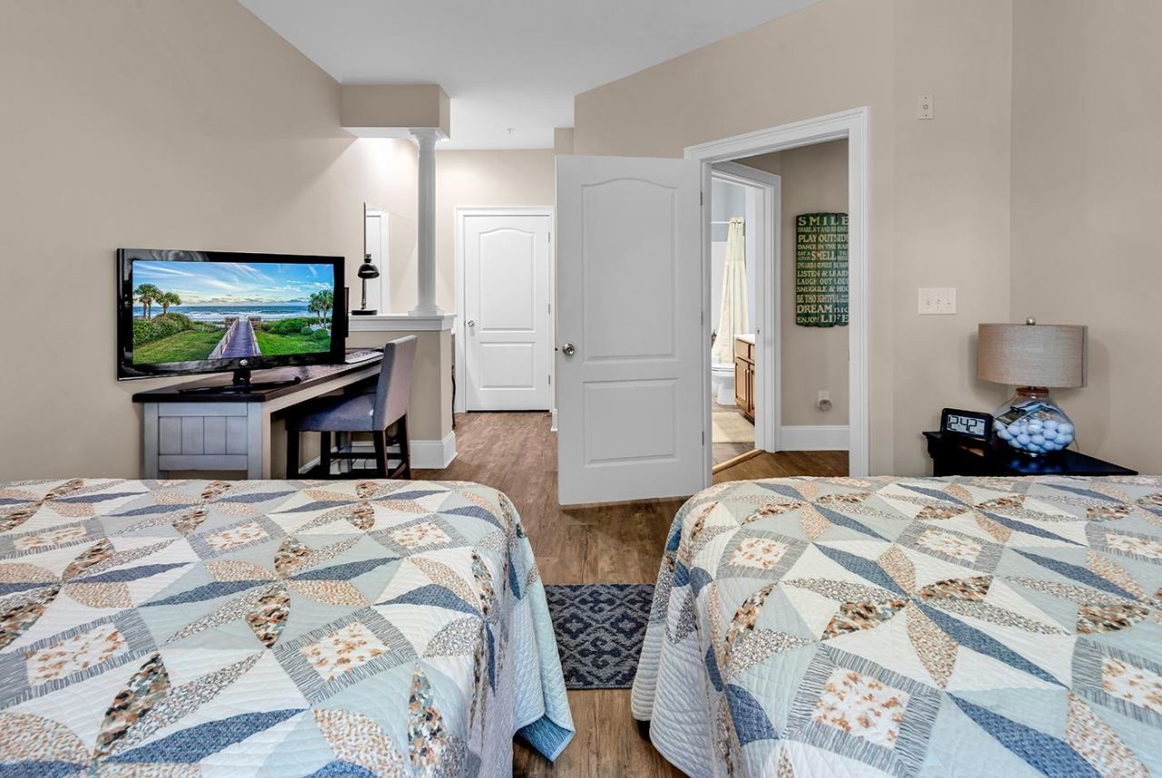2180 Waterview Dr. Photo 17