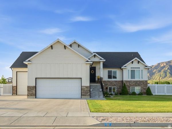 2832 W 2550 N, Plain City, UT 84404