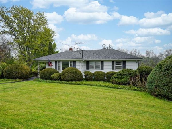 6612 E Bethany Leroy Road , Stafford, NY 14143