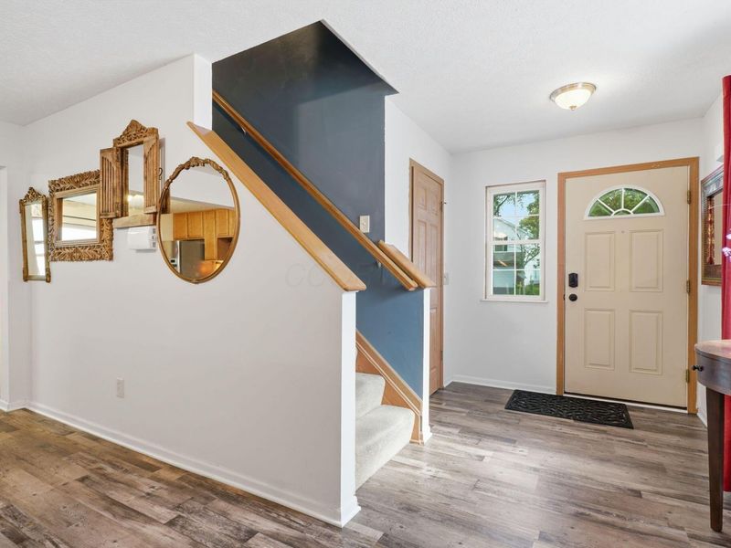 3039 Cumberland Woods Drive, Columbus, OH 43219 Photo 3