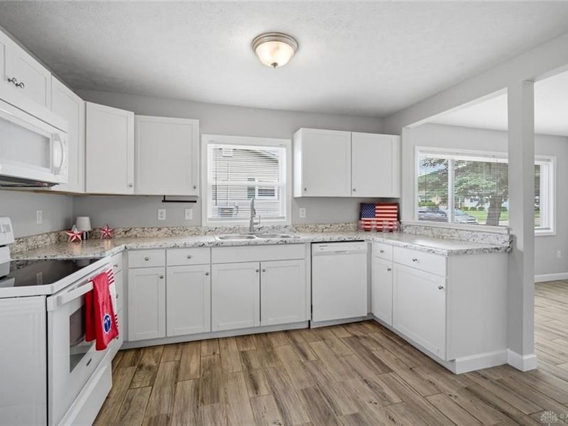 1189 Share Drive, Riverside, OH 45432 Photo 17