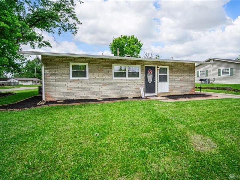 1189 Share Drive, Riverside, OH 45432 Photo 2