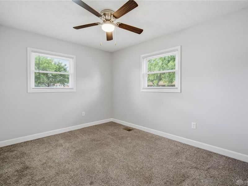 1189 Share Drive, Riverside, OH 45432 Photo 24