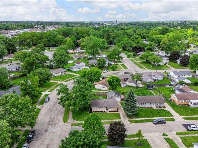 1189 Share Drive, Riverside, OH 45432 Photo 31