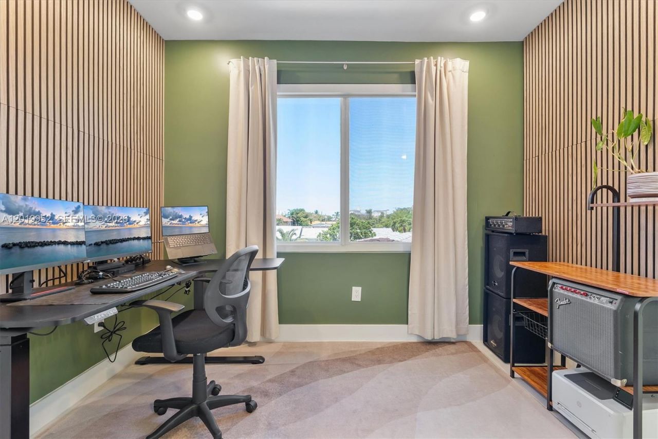 2920 SW 25th Ter, Unit B, Miami, FL 33133 Photo
