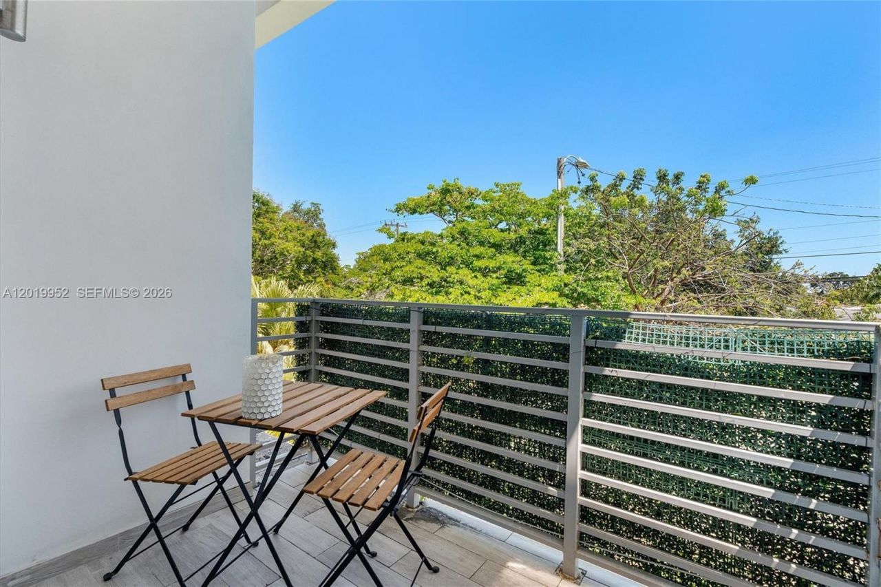 2920 SW 25th Ter, Unit B, Miami, FL 33133 Photo