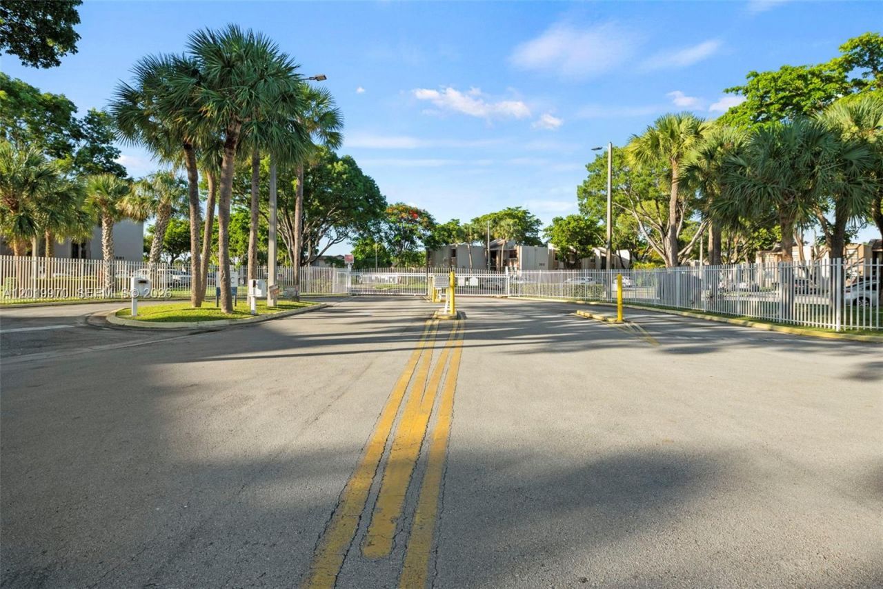 3581 SW 117th Ave, Unit 5-206, Miami, FL 33175 Photo