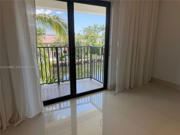 6855 Edgewater Dr, Unit 3DN, Coral Gables, FL 33133