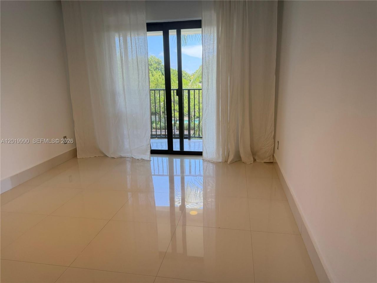 6855 Edgewater Dr, Unit 3DN, Coral Gables, FL 33133 Photo