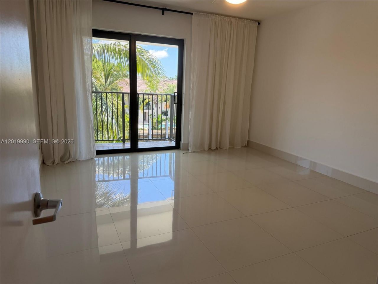 6855 Edgewater Dr, Unit 3DN, Coral Gables, FL 33133 Photo