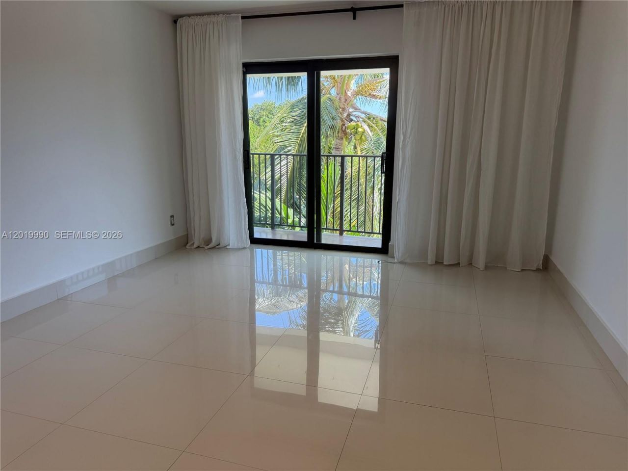 6855 Edgewater Dr, Unit 3DN, Coral Gables, FL 33133 Photo