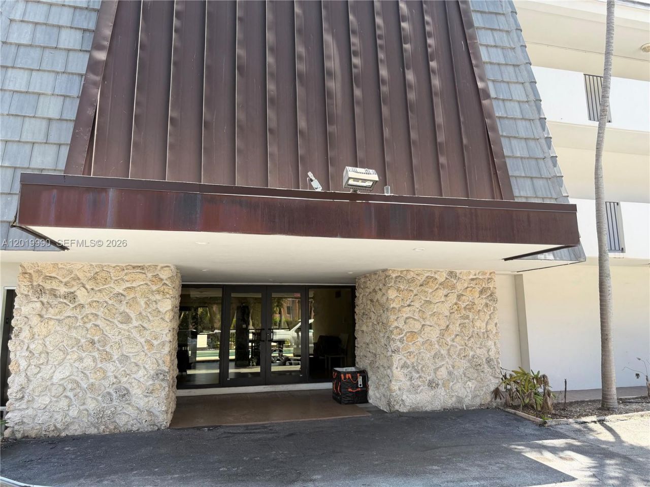 6855 Edgewater Dr, Unit 3DN, Coral Gables, FL 33133 Photo