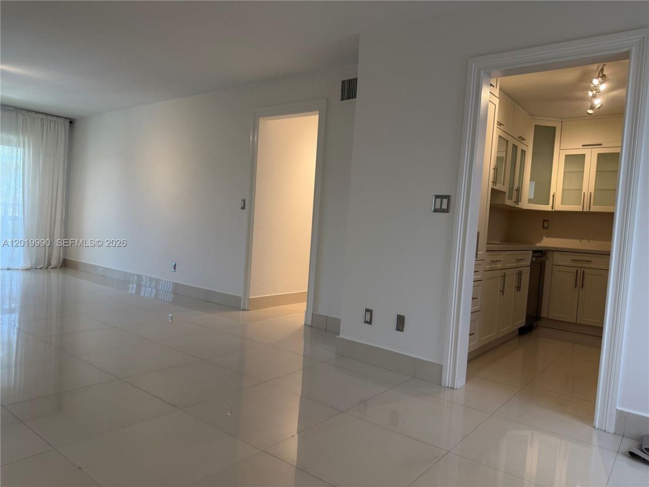 6855 Edgewater Dr, Unit 3DN, Coral Gables, FL 33133 Photo