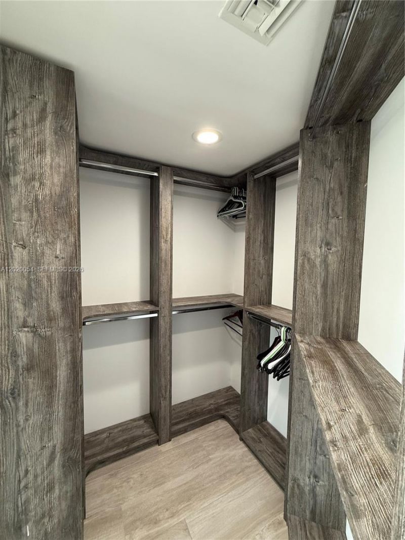 55 SW 9th St , Unit 2703, Miami, FL 33130 Photo