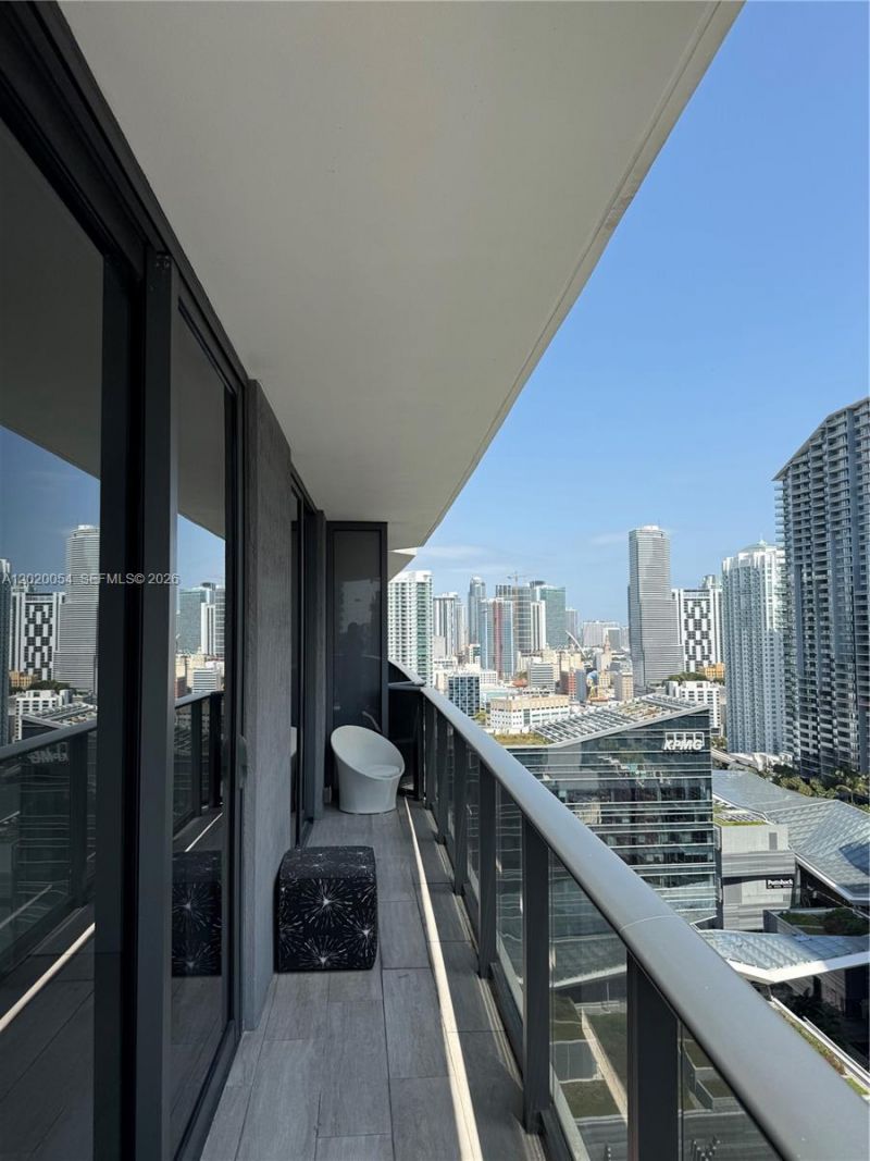 55 SW 9th St , Unit 2703, Miami, FL 33130 Photo