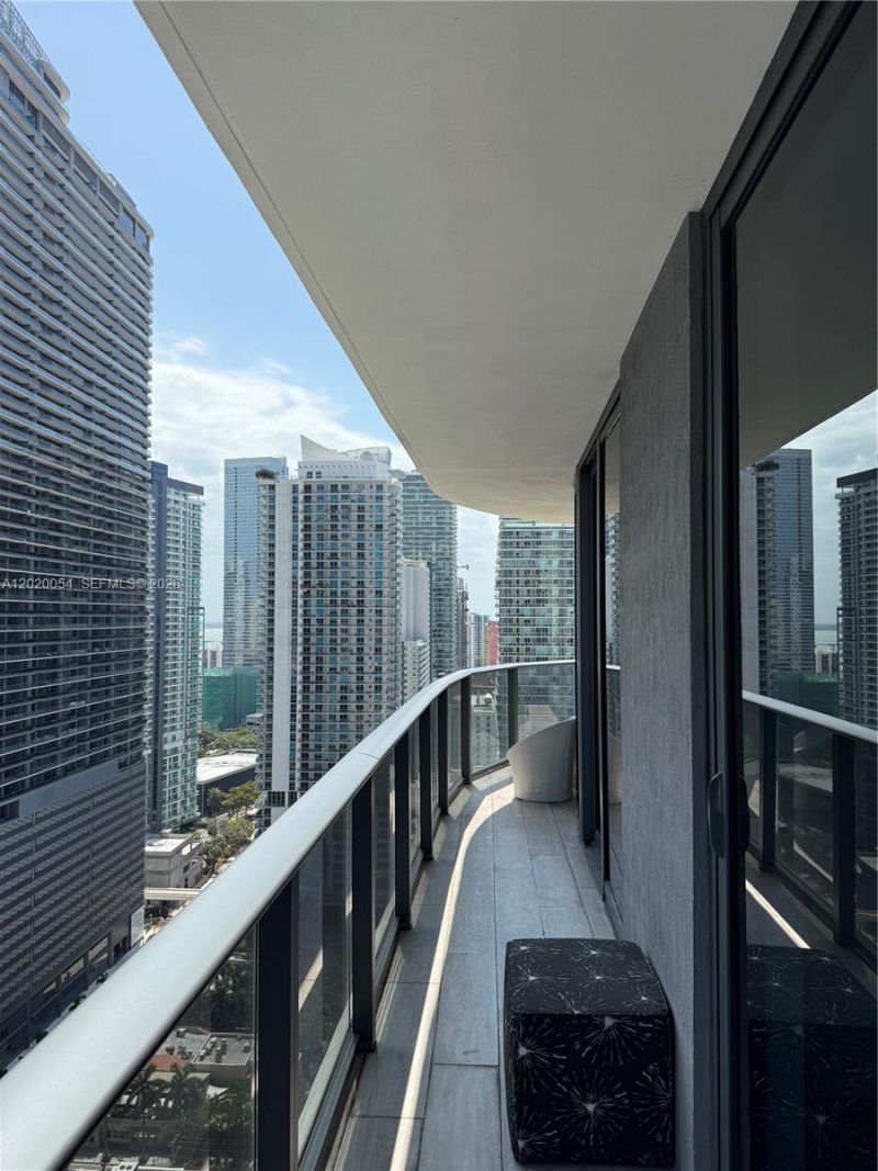 55 SW 9th St , Unit 2703, Miami, FL 33130 Photo
