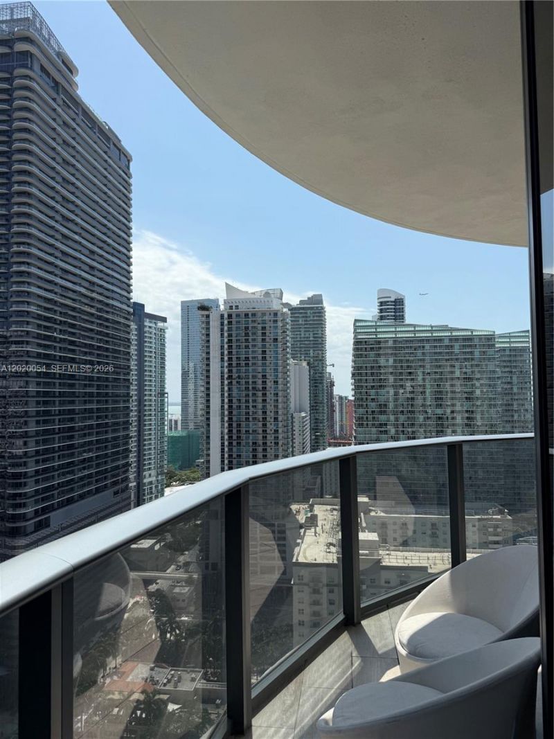 55 SW 9th St , Unit 2703, Miami, FL 33130 Photo