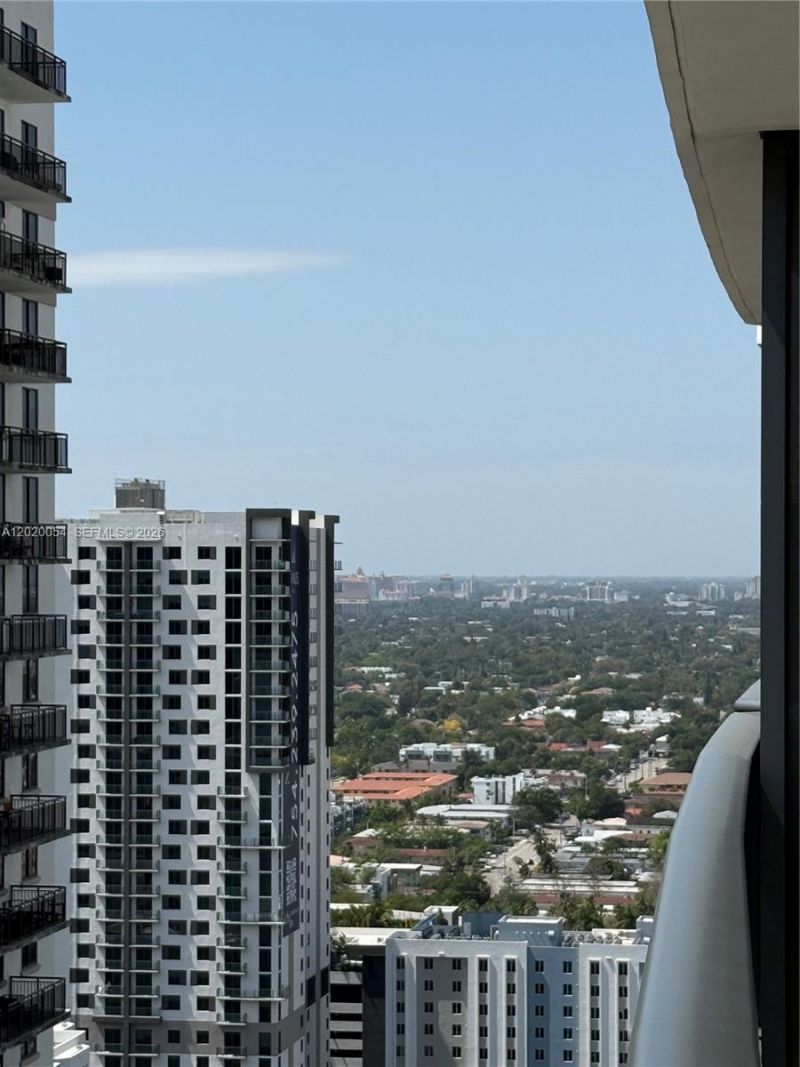 55 SW 9th St , Unit 2703, Miami, FL 33130 Photo