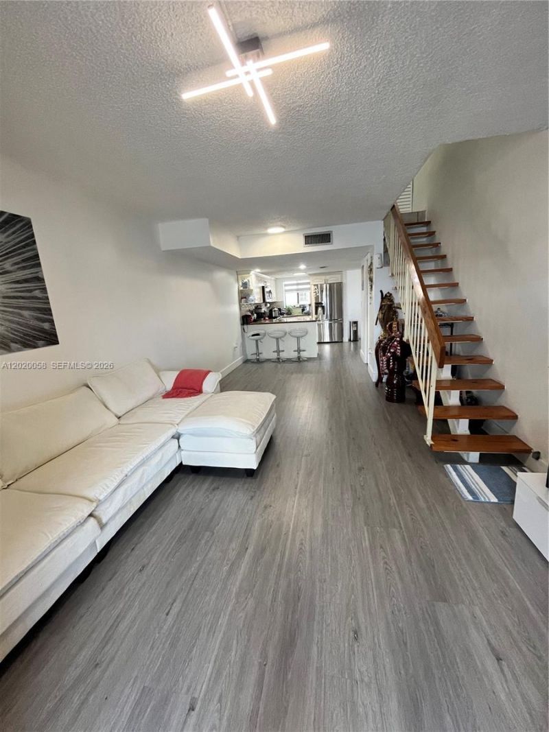 5580 W 26th Ct , Unit 204, Hialeah, FL 33016 Photo