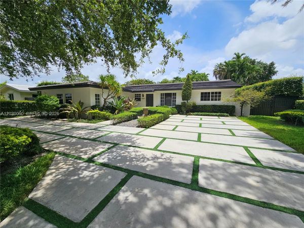 14001 Cypress Ct, Miami Lakes, FL 33014