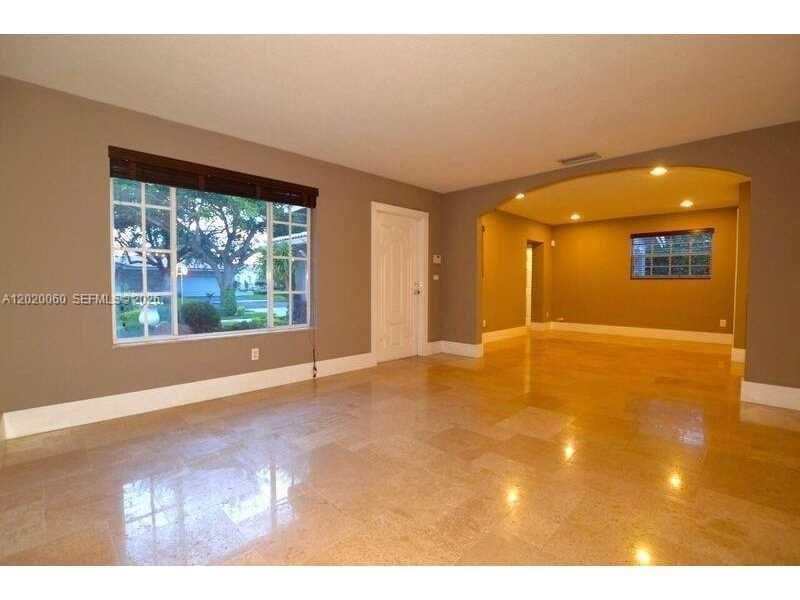 14001 Cypress Ct, Miami Lakes, FL 33014 Photo