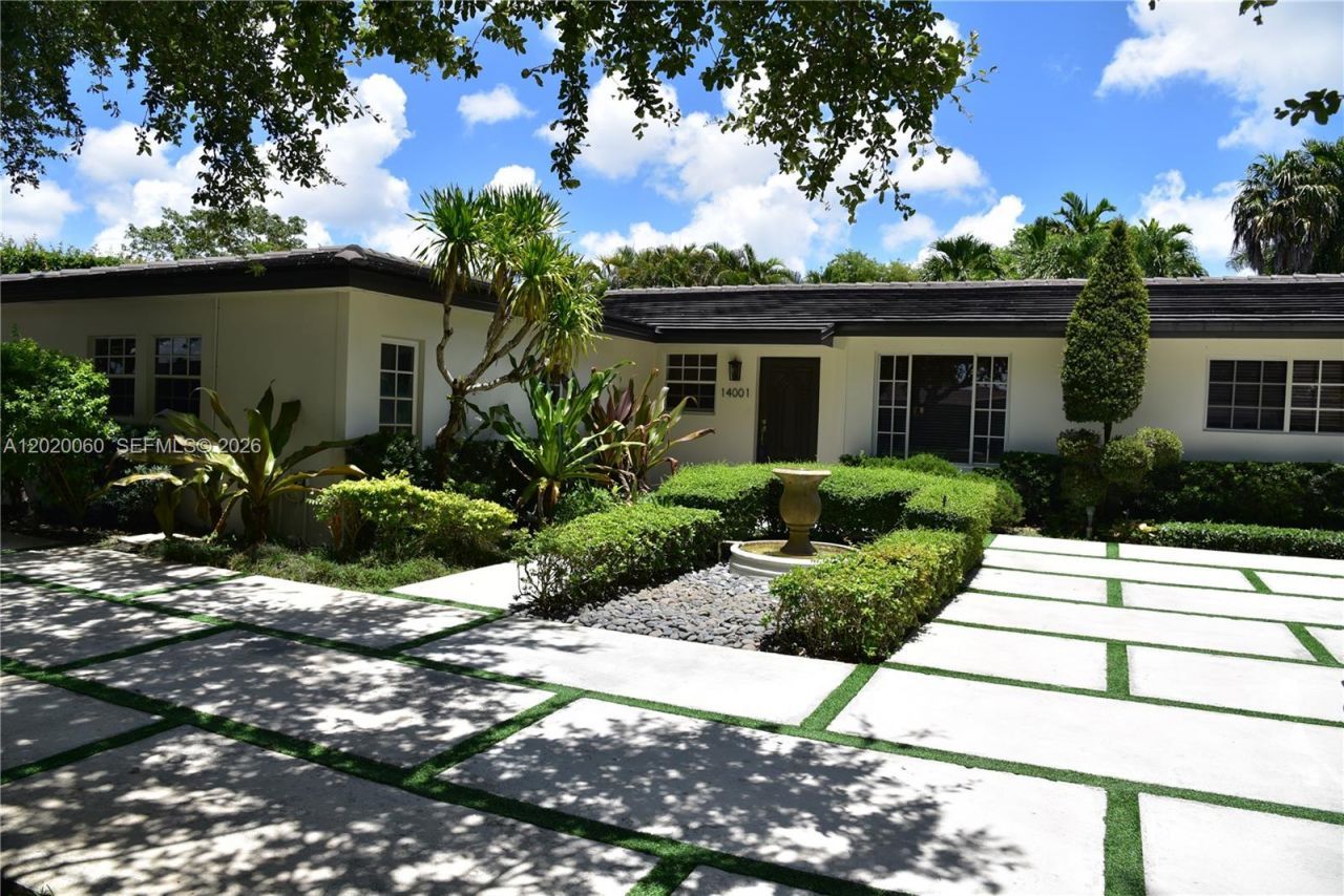 14001 Cypress Ct, Miami Lakes, FL 33014 Photo
