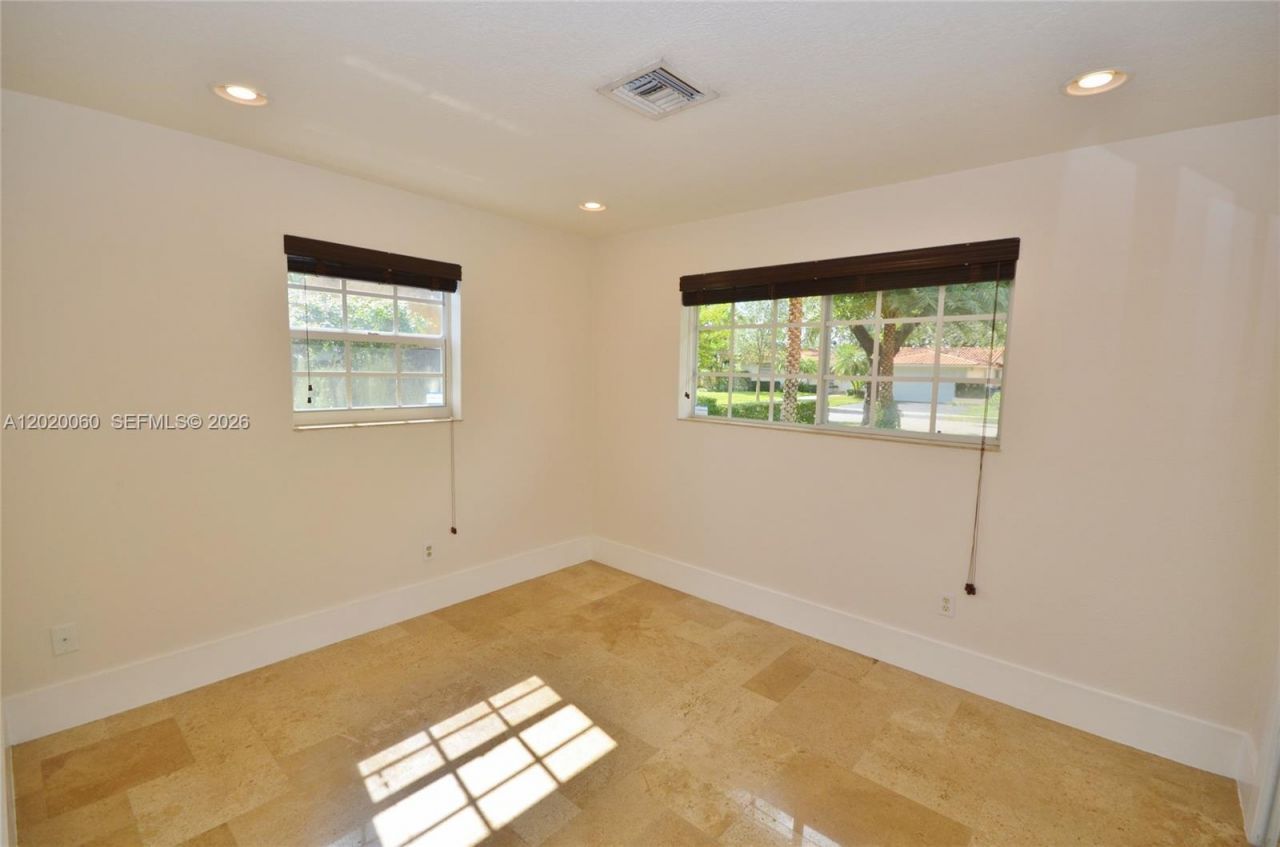 14001 Cypress Ct, Miami Lakes, FL 33014 Photo