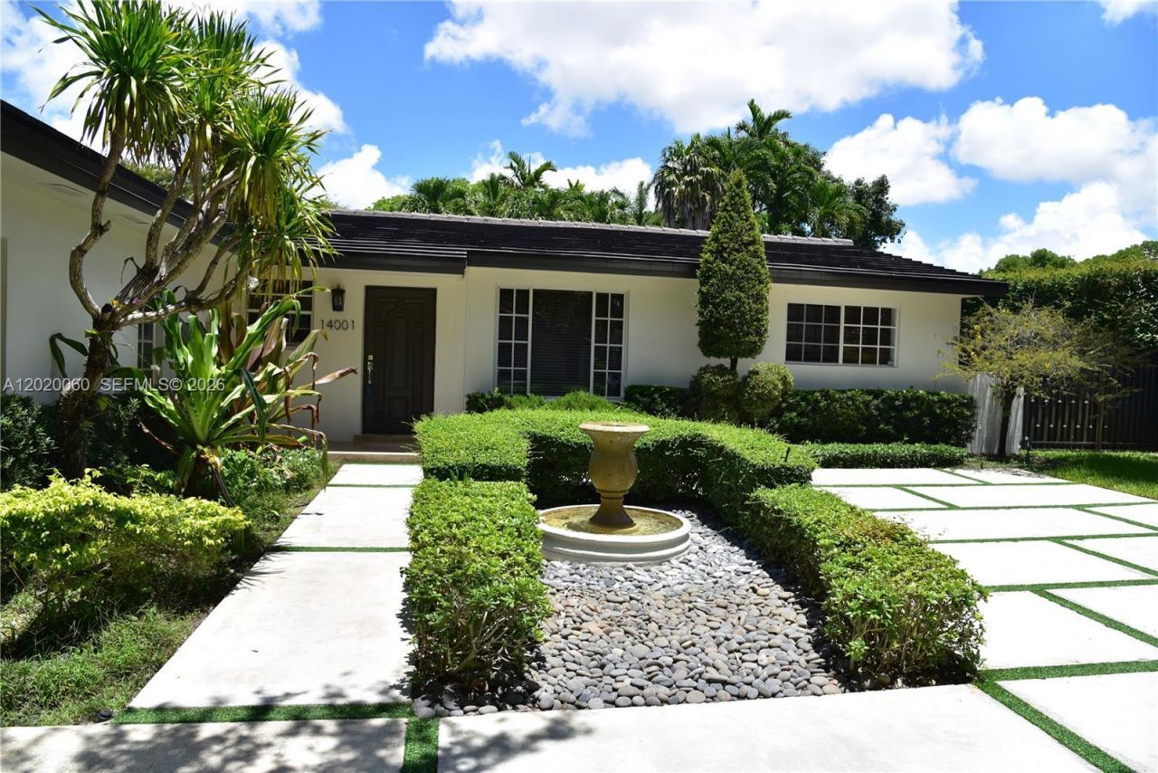 14001 Cypress Ct, Miami Lakes, FL 33014 Photo