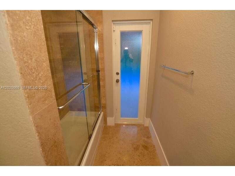 14001 Cypress Ct, Miami Lakes, FL 33014 Photo