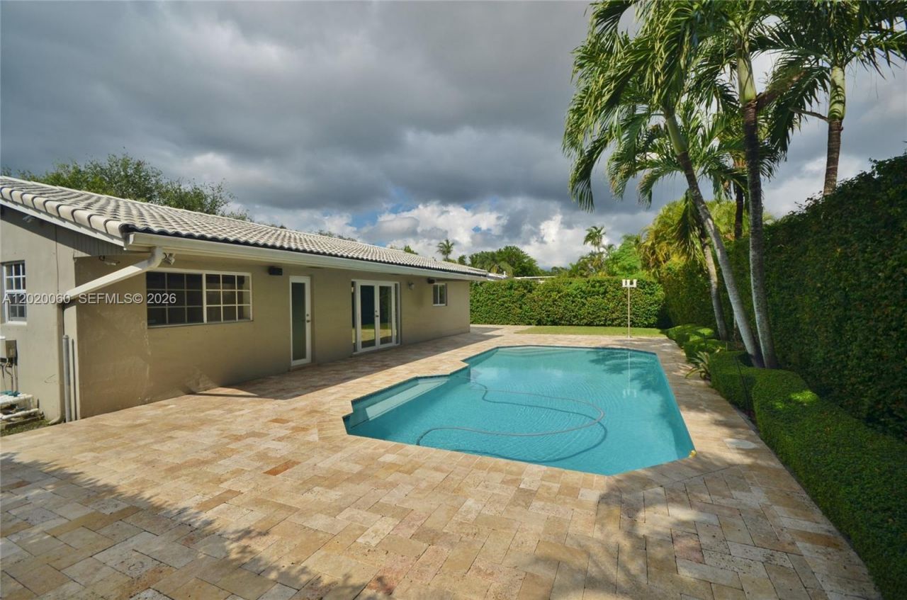 14001 Cypress Ct, Miami Lakes, FL 33014 Photo